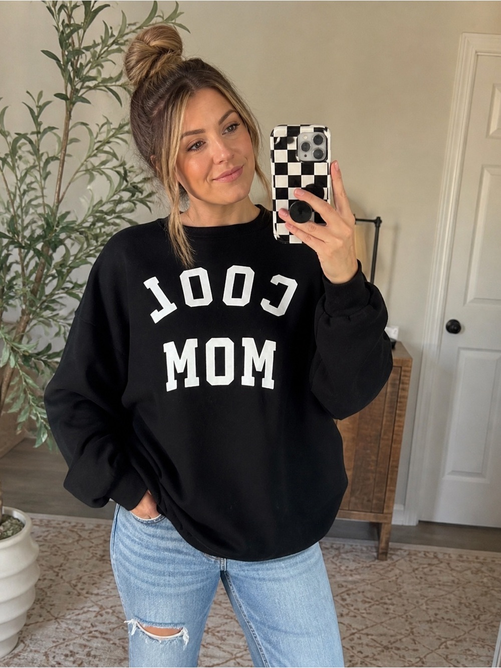 Black "Cool Mom" Crewneck Sweatshirt XL Boutique style